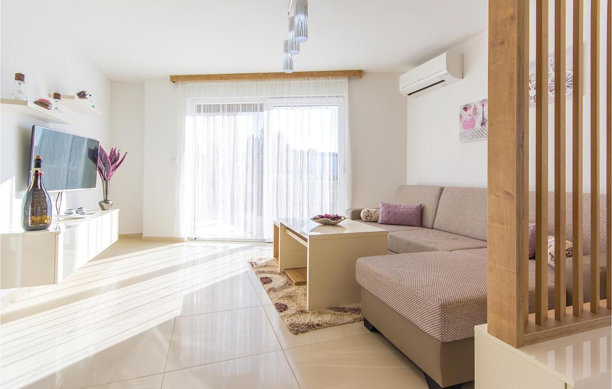 Lovely Apartment In Medulin With Kitchen Экстерьер фото